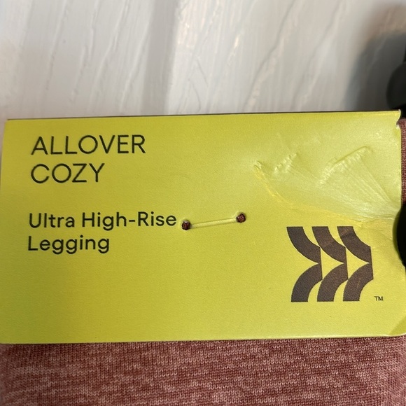 NWT XL Women’s All In Motion leggings ultra high rise moisture wicking UPF 50+ - Picture 12 of 12